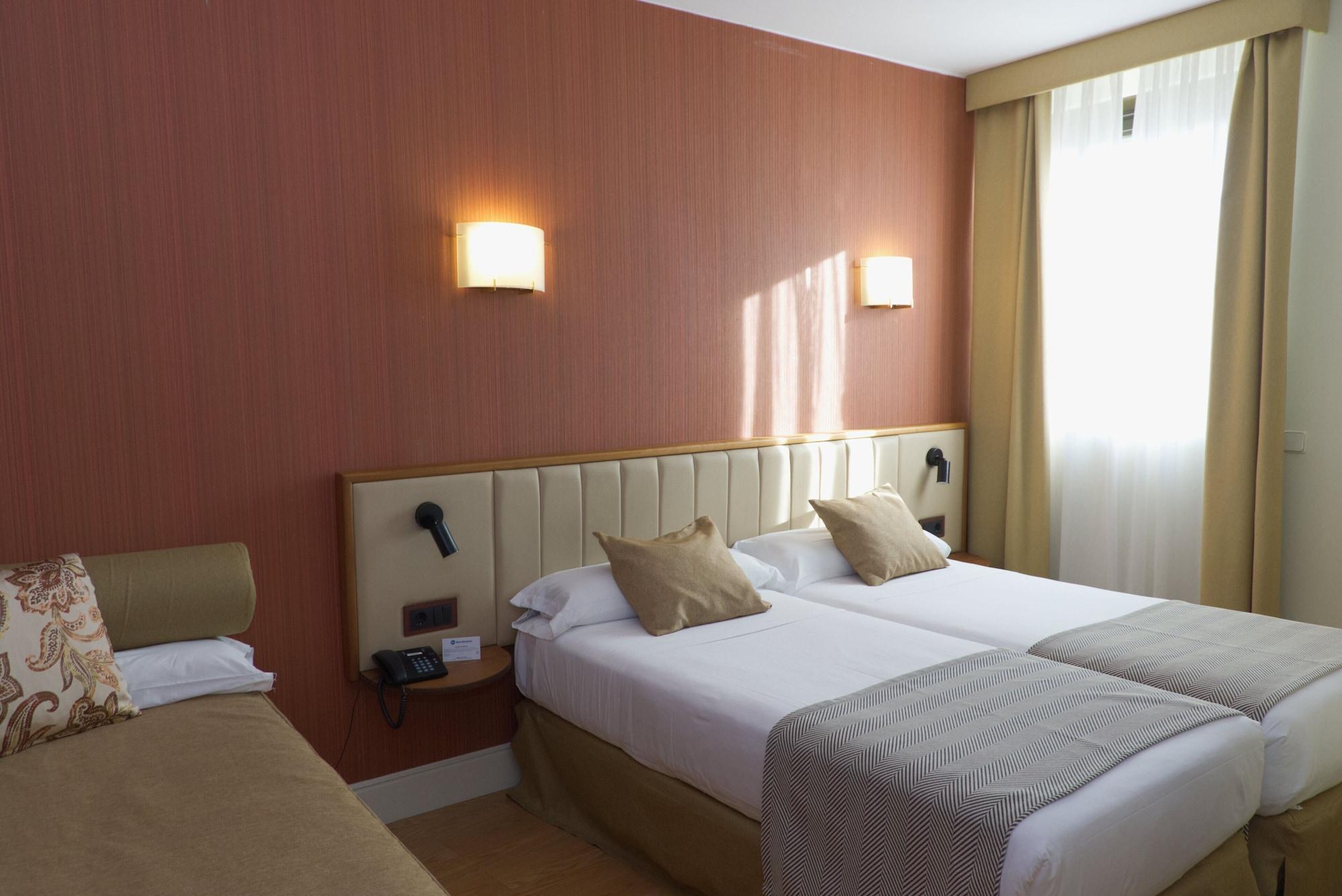 Hospedium Hotel Los Condes Madrid Bagian luar foto