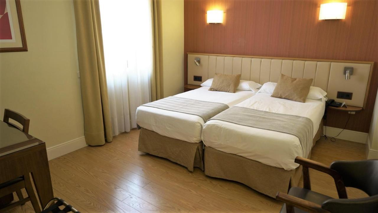 Hospedium Hotel Los Condes Madrid Bagian luar foto