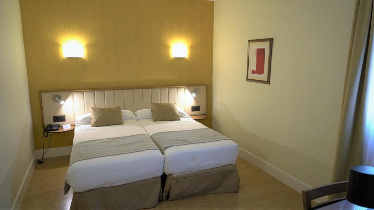 Hospedium Hotel Los Condes Madrid Ruang foto