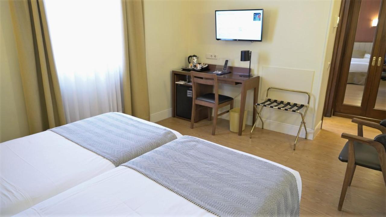 Hospedium Hotel Los Condes Madrid Ruang foto